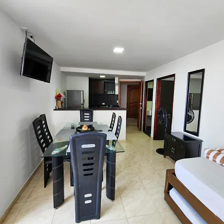 Apto Vista Al Mar Piso 7 * Cartagena